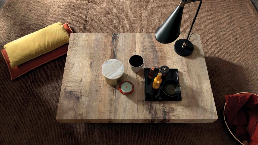 Polyvalent et raffiné : Table basse transformable en table à manger