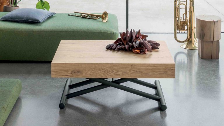 Versatile e Raffinato: Tavolino Trasformabile in Tavolo da Pranzo