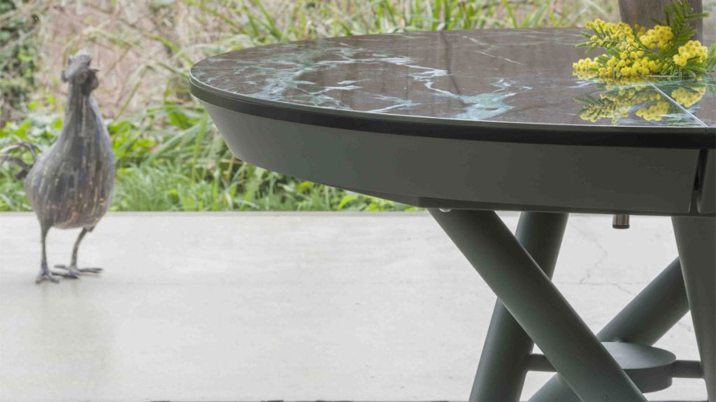 Helios-VersVersatile e Raffinato: Tavolino Trasformabile in Tavolo da Pranzoatile e Raffinato Tavolino Trasformabile in Tavolo da Pranzo-Altacom