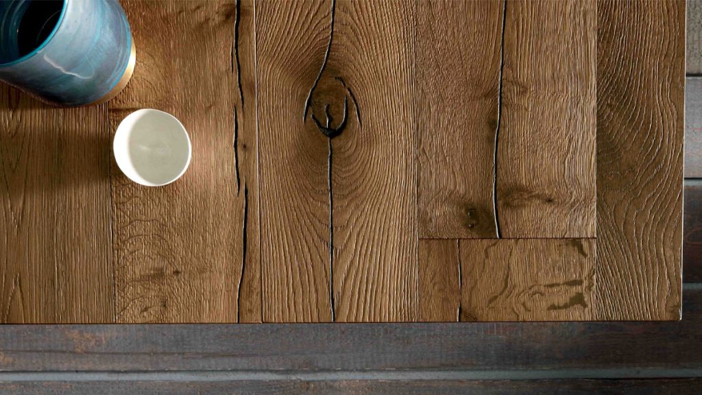 Versatile e Raffinato: Tavolino Trasformabile in Tavolo da Pranzo