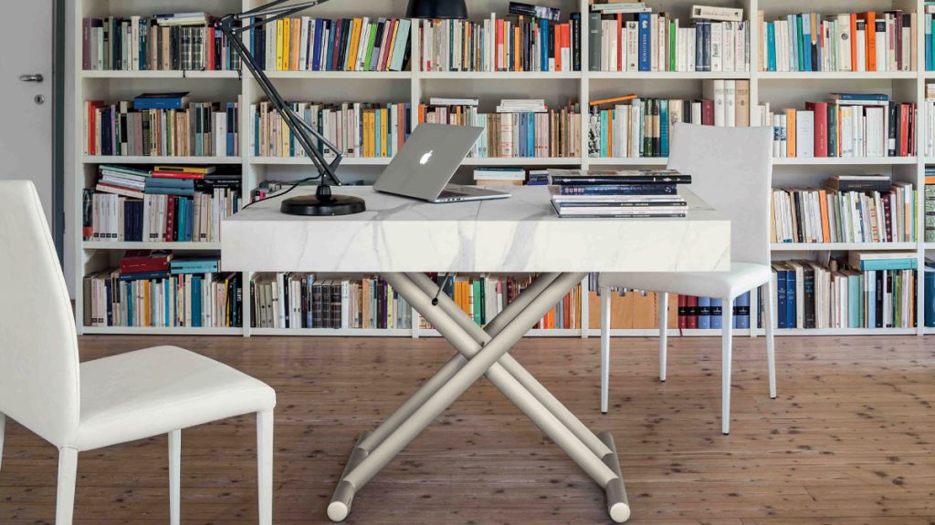 Polyvalent et raffiné : Table basse transformable en table à manger