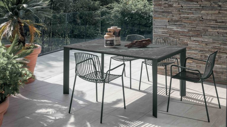 Tavolo Outdoor: Ideali per Ogni Stagione